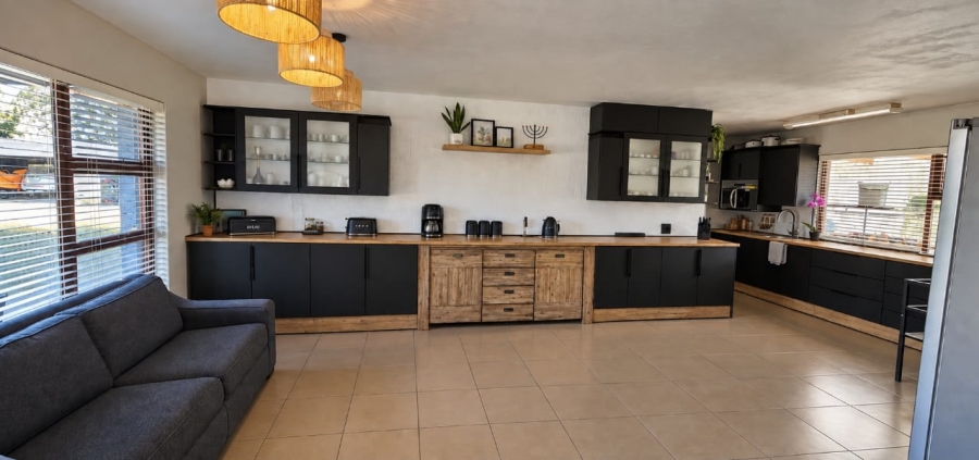 4 Bedroom Property for Sale in Roodewal Free State